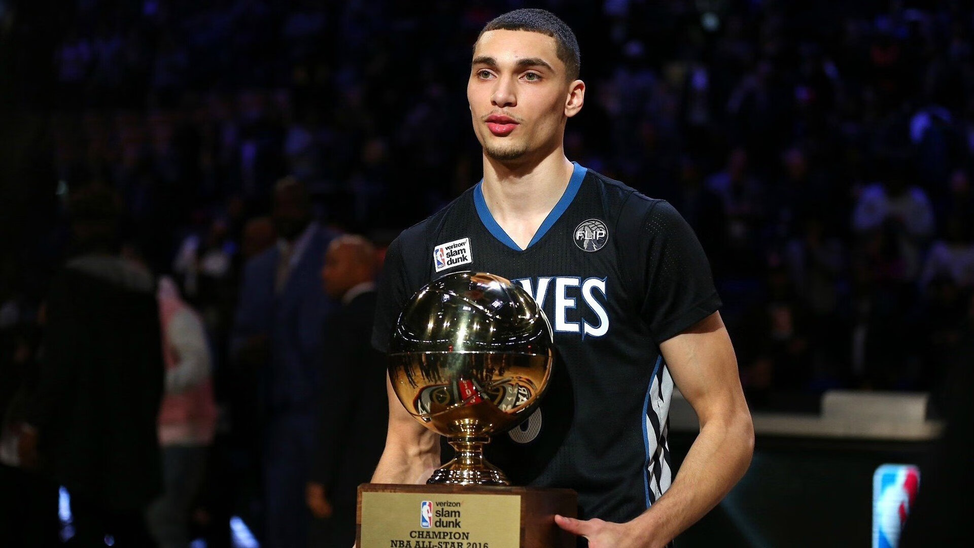 开云体育网页入口-火箭传奇麦迪回归担任顾问，协助年轻球员成长，麦迪火箭队